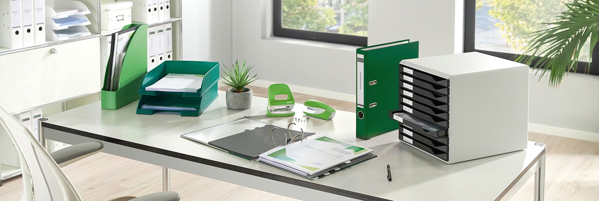 Bild von klarer Arbeitsumgebung im Büro