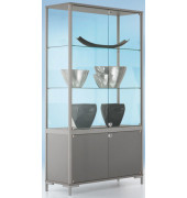 Staufachvitrine 1500 Dekor Silber mit vollverglastem Vitrinenteil