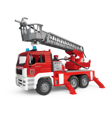 MAN Feuerwehr mit Pumpe und