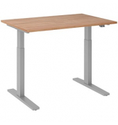 Sitz-Steh-Schreibtisch, elektrisch höhenverstellbar, 70-120cm (H), 120x80cm (BxT), rechteckig, nussbaum / silber
