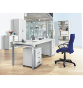 Schreibtisch Comfort MULTI M, manuell h&ouml;henverstellbar, 62-82cm (H), 180x80cm (BxT), rechteckig, lichtgrau / silber