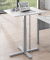 Sitz-Steh-Schreibtisch MODUL Monosäule, elektrisch höhenverstellbar, 71,5-120,5cm (H), 80x80cm (BxT), quadratisch, lichtgrau / s