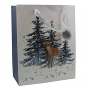 Geschenktasche 51341 Hirsch, Weihnachten, mit Glitter, Schleifenband mit Anhänger, Hirsch im Wald, 26cm x 32cm