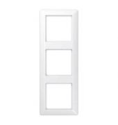 3-fach Steckdosenrahmen weiß 22,3 x 8,1 cm