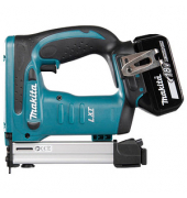  Akku-Tacker 18 V DST221RTJ im Set 2x Akku BL1850B, Schnellladegerät 