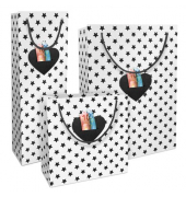 Geschenktasche 4519-24099/PBS, Weihnachten, mit Tragekordel, schwarze Sterne und ein Herz