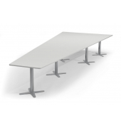 Konferenztisch 330303, 73,5cm (H), 500x80/205cm (BxT), 12 Personen, Trapezform, lichtgrau / silber