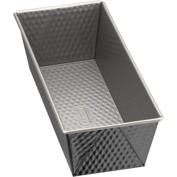 4006932659671 - Kaiser Inspiration Königskuchenform Backform vielseitige Einsetzbarkeit für Süßes und Herzhaftes Länge 25 cm