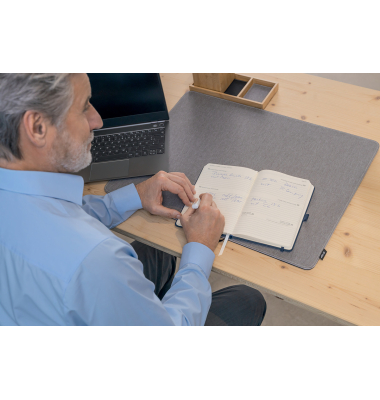 Buchkalender C2504, schwarz, 1 Tag / 1 Seite, 22,5x31,5cm (A4+), 2024/2025