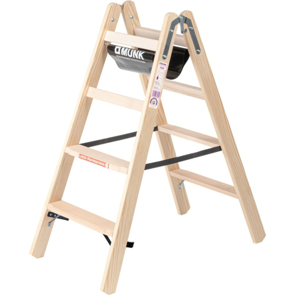 4031405338081 - Munk® Holz-Stufen-Stehleiter Nadelschnittholz Buche 80 mm geriffelt Hufeisenscharniere 150 kg Eimerhaken Textilgurt-Spreizsicherung 2x4 Stufen