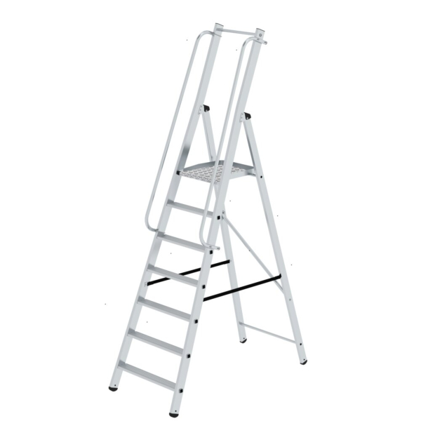 4031405510975 - Munk Plattformleiter 7 Stufen Aluminium stabile Rechteckrohr-Holme große Plattform Handläufe vormontiert rutschsichere Leiterschuhe 150 kg