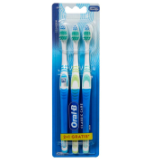 3 Oral-B CLASSIC CARE Mittel Zahnbürsten