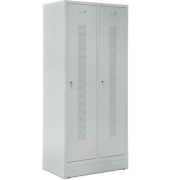 Garderobenspind, Sockel, Zylinderschloss, (H x B x T) 1800 x 800 x 500 mm, grau/grau