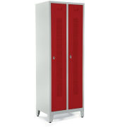 Garderobenspind, Füße, Drehriegelschloss, (H x B x T) 1800 x 590 x 500 mm, grau/rot