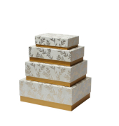 Weihnachtlicher Geschenkkarton Golden Glo