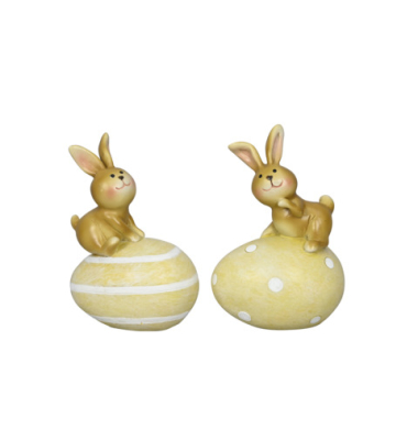 Osterhase auf Ei sortiert