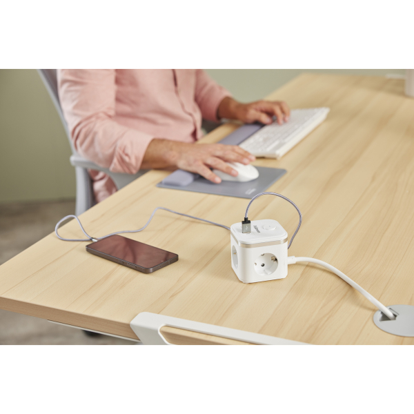 0043859806676 - Power Cube 3xSteckdose1xUSB-A2xUSB-CSchalter wei