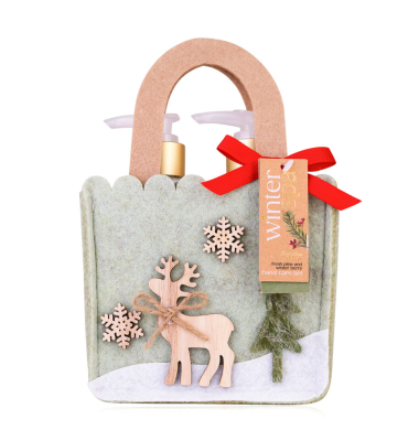 Badeset 6063397 Tasche WINTER SPA, Fresh Pine & Winter Berries, 2x190ml, 1 St&uuml;ck, 2 Flaschen, Netzschwamm, Filztasche