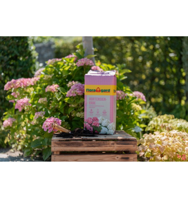 Gartenerde Hortensien rosawei&szlig; 3x25l