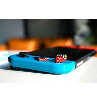 PLAY PRO Micro SD7.1 256GB rw 600900MB LMSXPS0256G-BNNNG